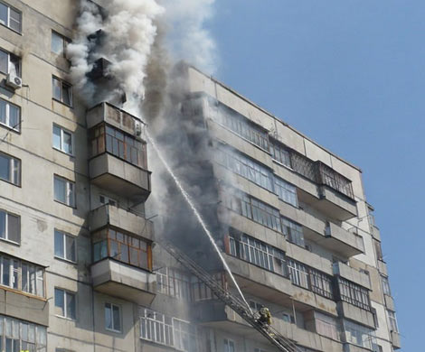 Житель Саратова устроил пожар, жаря картофель на балконе