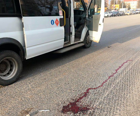 Жуткие травмы: в Хабаровске школьник попал под колеса пассажирского автобуса