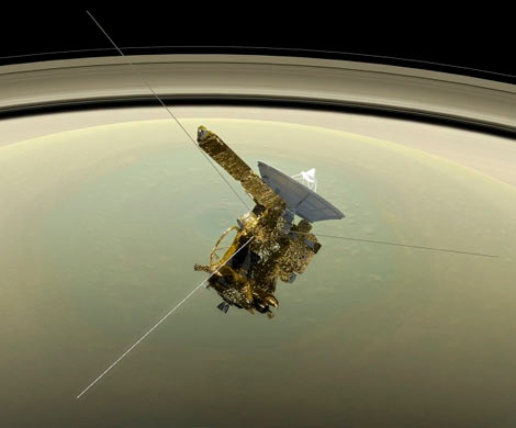 Зонд Cassini завершает исследование Сатурна