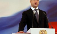 Медведев хочет в президенты снова