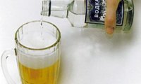 Пиво смешают с водкой