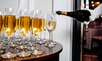 2022 год стал рекордным для мировых продаж шампанского 