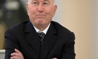 Юрий Лужков предпочел свободу