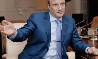 Греф приватизирует крупнейший банк России?