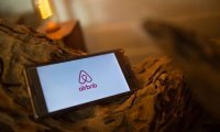 Airbnb сообщила о больших убытках в своем первом отчете после выхода на биржу