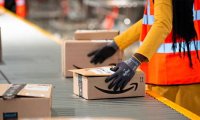 Акции Amazon резко выросли благодаря росту выручки от облачных вычислений и огромной прибыли от доли в Rivian