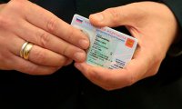 Акимов озвучил сроки выпуска первой партии электронных паспортов