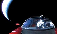 Астрономы просчитали траекторию полета Tesla Roadster Илона Маска