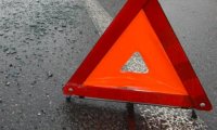 Автомобиль на большой скорости протаранил киоск с мороженым в Москве
