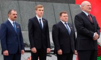 Белорусский политолог рассказал о возможной передаче власти в стране сыновьям Лукашенко