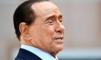 Берлускони попал в больницу в третий раз за год. Врачи подтвердили, что у него лейкоз