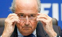 Блаттер опротестовал решение о своем отстранении