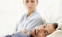 Более чем у 80% людей во сне останавливается дыхание