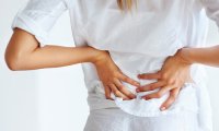 Боли в спине могут появляться из-за хронической бессонницы