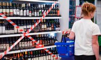Большинство россиян поддерживает ограничение на продажу алкоголя до 21 года