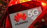 Болсонару рассматривает возможность запрета Huawei в национальной сети 5G, сообщил член кабинета