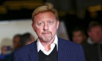Борис Беккер обвиняется в том, что он не сдал теннисные трофеи для погашения долгов
