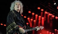 Брайан Мэй, ведущий гитарист рок-группы Queen, получил рыцарское звание от короля Карла III