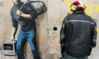 Бэнкси нарисовал Стива Джобса в образе сирийского беженца