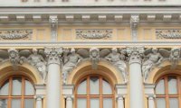 Центробанк заявил о технической готовности к продаже облигаций в юанях