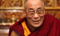Далай-лама хочет, чтобы его преемником стала привлекательная женщина
