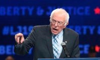Демократы-конкуренты раскритиковали сенатора Сандерса во время телевизионных дебатов