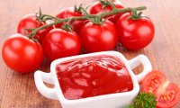 Диетолог предупредила об опасности помидоров и кетчупа