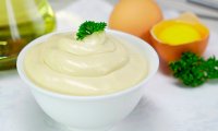 Диетологи назвали майонез полезным