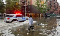 Дожди заливают Нью-Йорк. Там объявили чрезвычайное положение