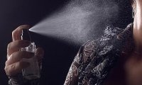 Духи признали бесполезным средством для борьбы с неприятным запахом тела