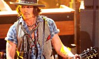 Джонни Депп выступил на одной сцене с Aerosmith в качестве гитариста