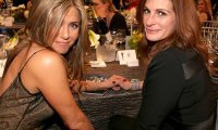 Джулия Робертс и Дженнифер Энистон представили совместный фильм