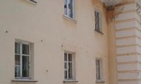 Фекальный фонтан и дыры в стенах: дом в Серпухове рушится на глазах жильцов