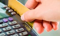 Физлица в 1-м квартале увеличили карточные платежи за товары и услуги на 31%