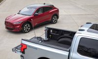 Ford повысил целевые показатели продаж электромобилей