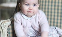 Фотографии маленькой принцессы Шарлотты покорили сердца интернет-пользователей