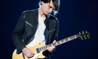Гитарист Radiohead представил диск с индийскими мотивами
