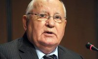 Горбачев допускает переход холодной войны РФ со США в горячую