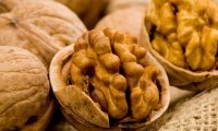 Грецкий орех способствует здоровому сну