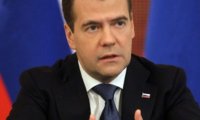 И снова пенсии: Медведеву пришлось лично комментировать повышение пенсионного возраста
