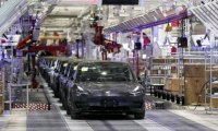 Илон Маск заявил, что новые автозаводы Tesla теряют миллиарды долларов