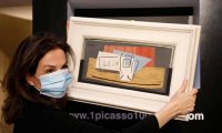 Итальянка выиграла картину Пикассо, приняв участие в благотворительной лотерее за €100
