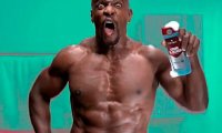 К актеру из рекламы Old Spice приставал известный кинопродюсер