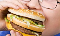 Каждый третий ребенок ежедневно употребляет фастфуд