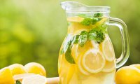 Китайцы назвали лучшим средством от похмелья лимонад