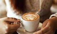 Кофе влияет на размер женской груди