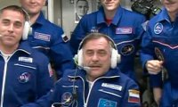 Космонавты перешли на борт МКС после отложенной стыковки "Союза"