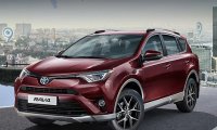 Кроссовер Toyota RAV4 стал самым популярным японским автомобилем в России