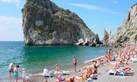 Крым манит россиян больше других курортов