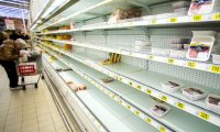 Крыму грозит дефицит скопортящихся продуктов